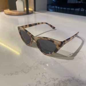 Women’s Cat Eye Fashion Sunglasses